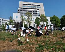 比赛胜负对球员展现影响，观众热情高涨