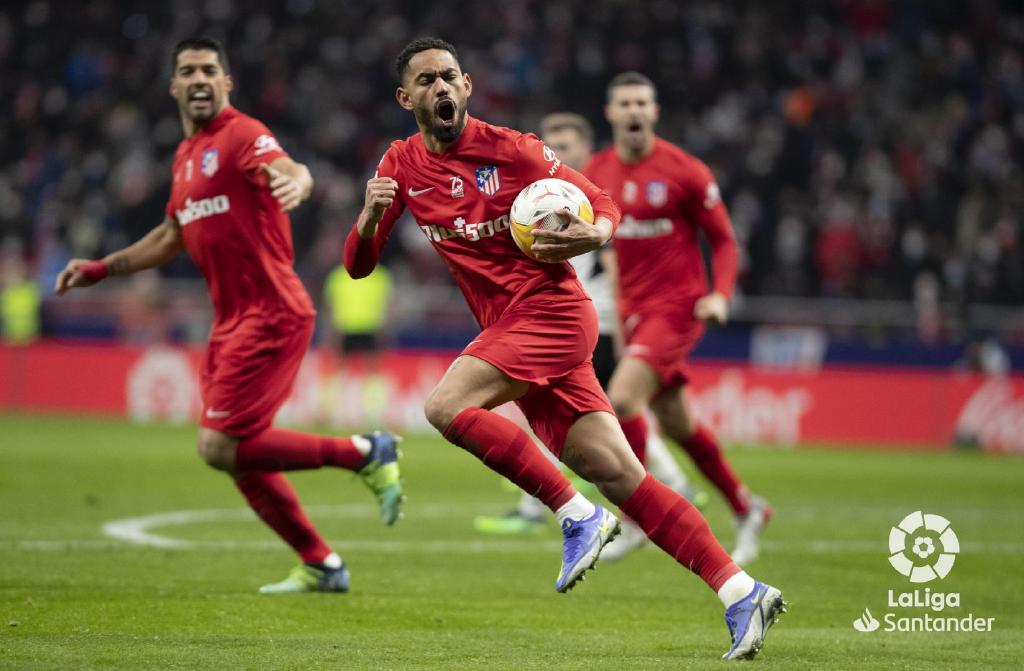 包含千钧一发：瓦伦西亚逆转获胜引发热议的词条