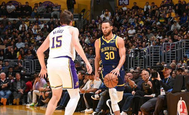 库里巅峰对决，蒂姆与70激战湖人分钟，突破纪录胜负难料！的简单介绍